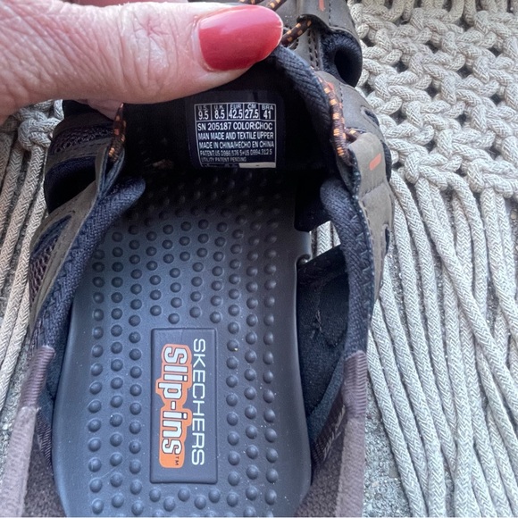 New Sketchers Men’s Slip-Ins Brown Sandals Size 9.5 main image 7